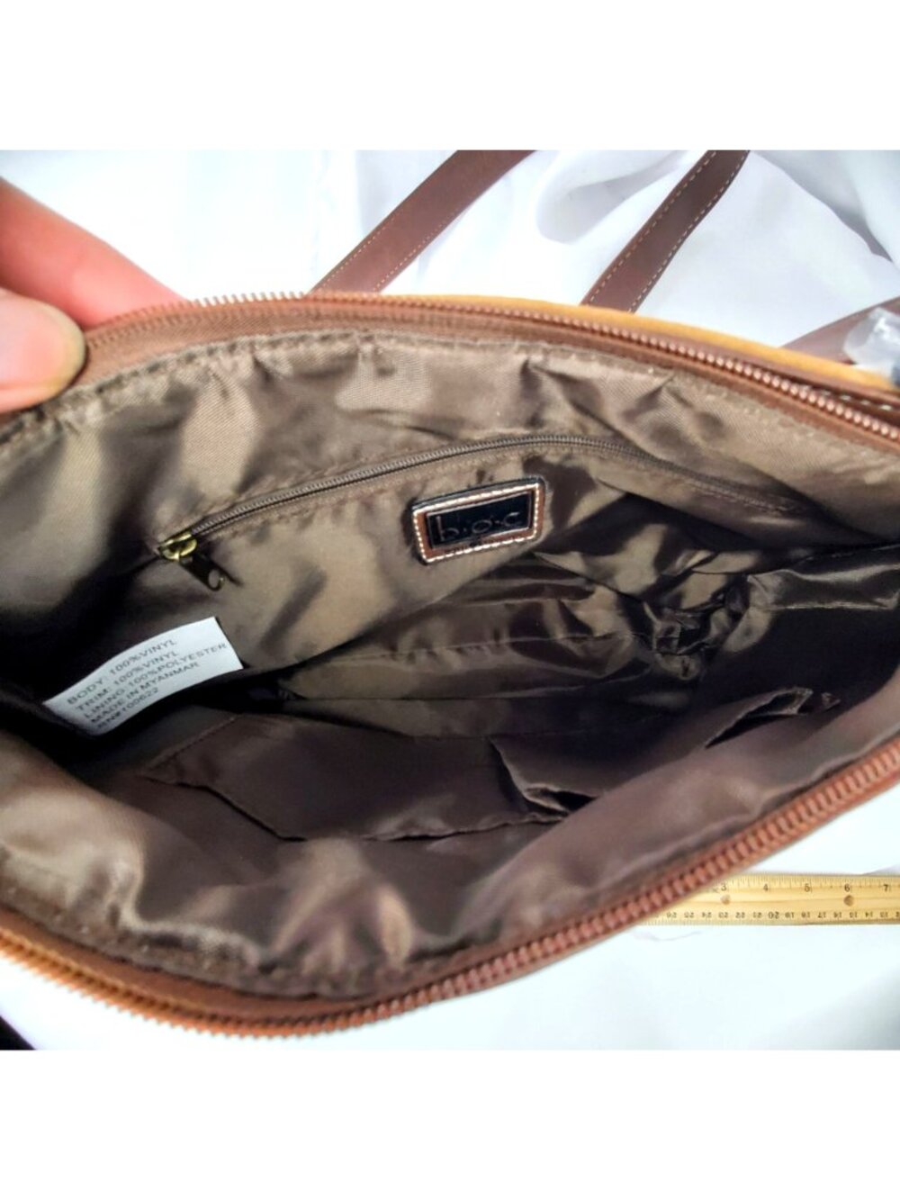 B.O.C. Saddle Brown‎ & Chocolate Crossbody Bag With Adjustable Strap NWT - Picture 10 of 10